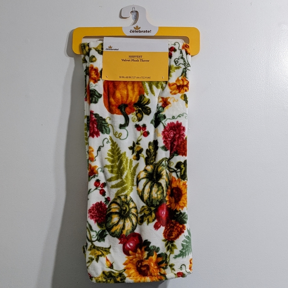 NEW FALL HARVEST PUMPKIN FLORAL VELVET PLUSH THROW BLANKET, 50" x 60"